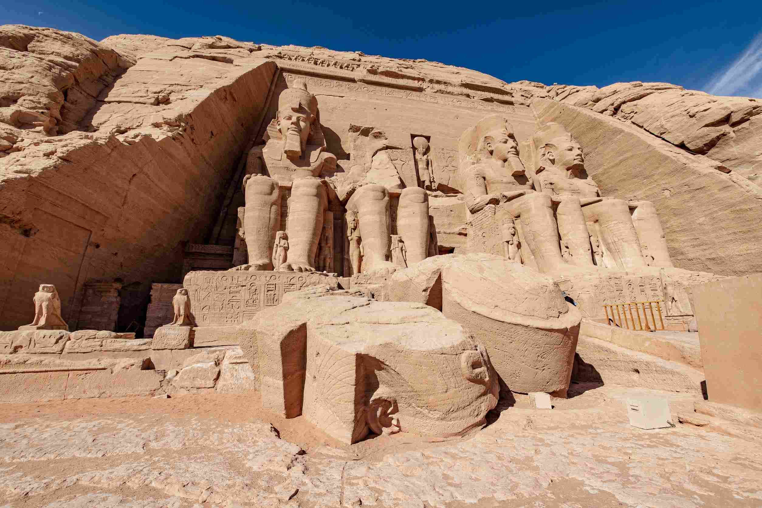 https egypt eta com images abu simbel great temple of ramesses ii near abu simbel nubian village near lake nasser and asw
