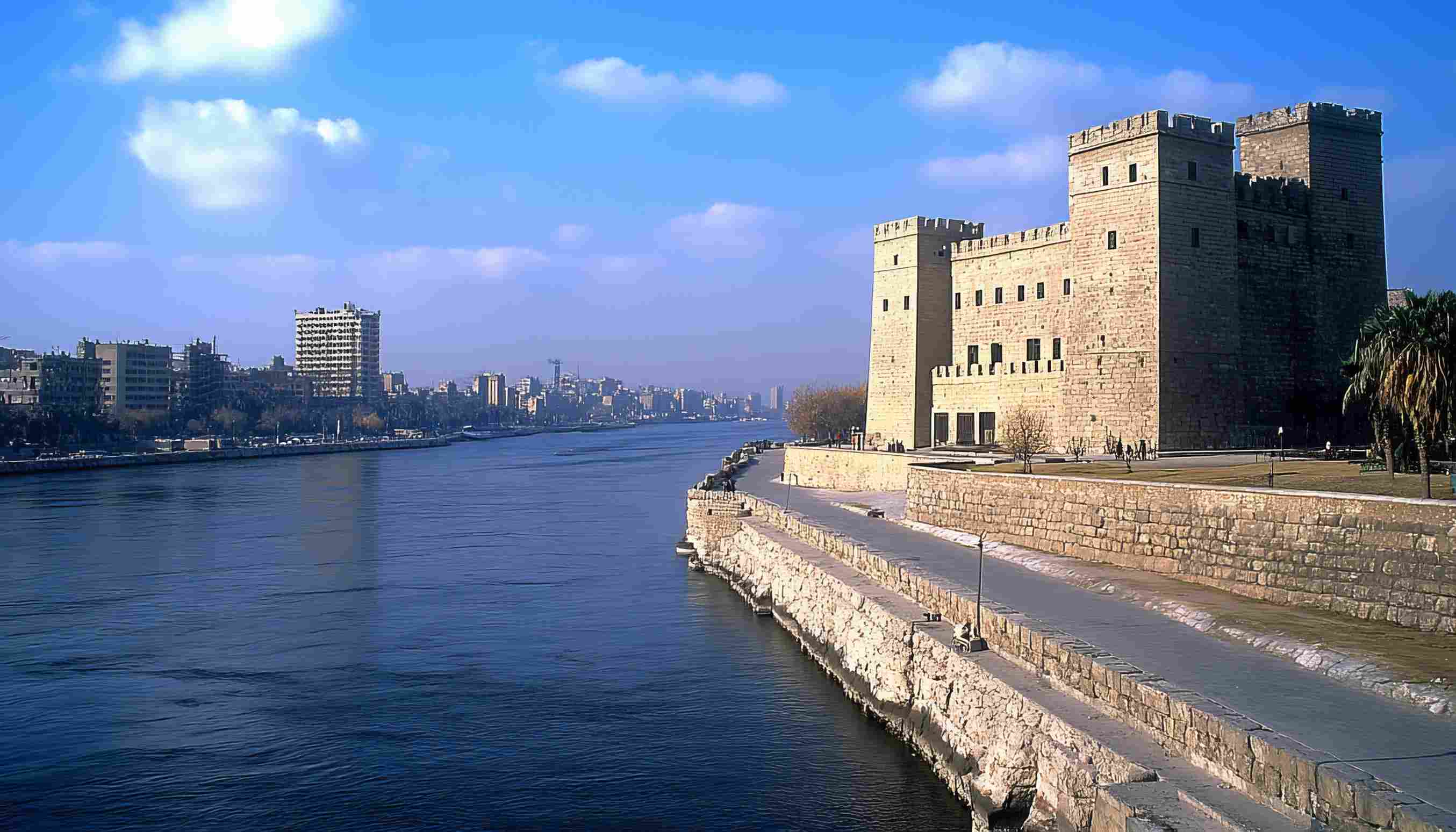https egypt eta com images ancient majesty historic citadel on the nile river egypt embracing history and culture