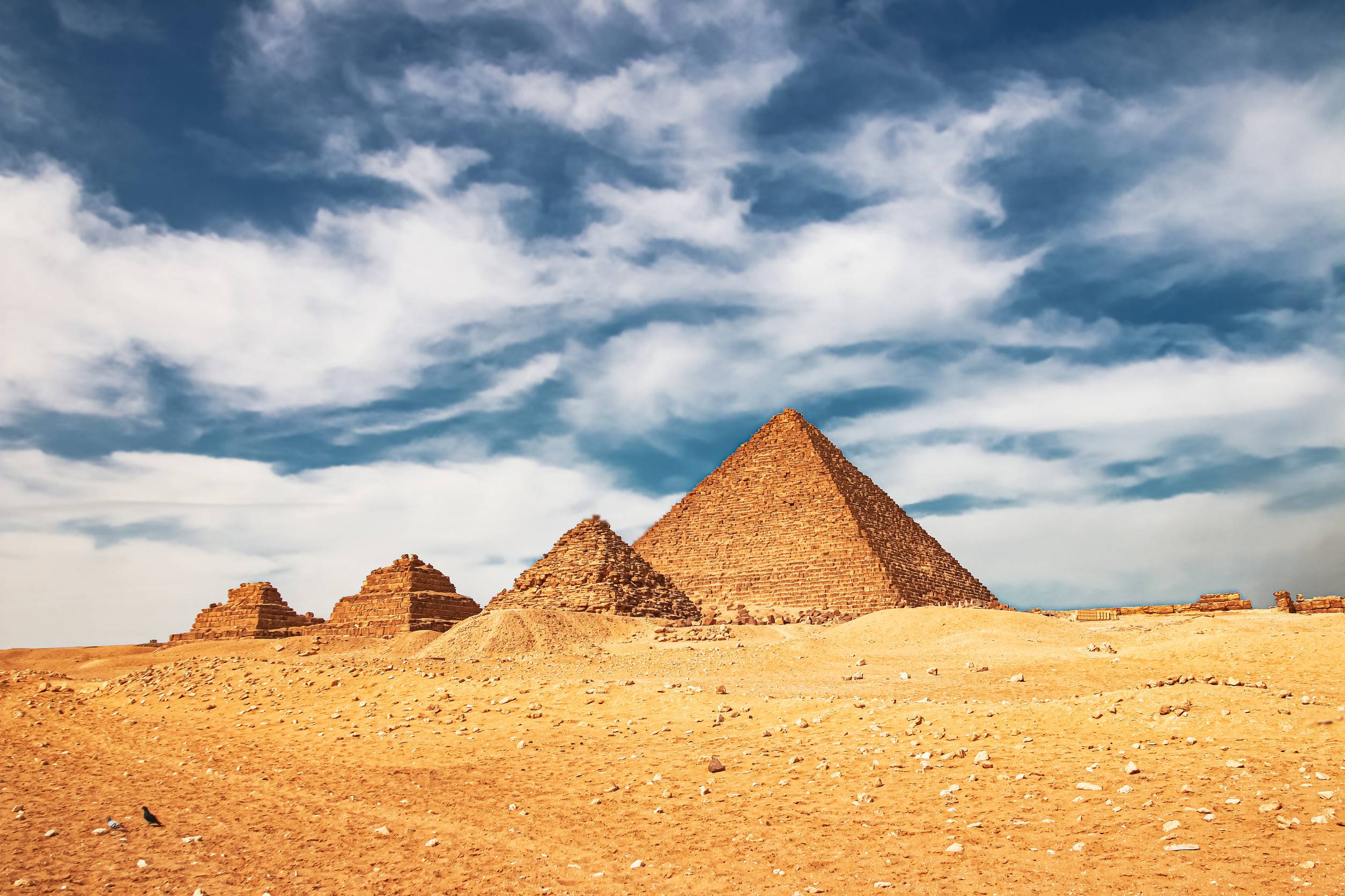 https egypt eta com images ancient pyramid of mycerinus menkaura and the pyramids of the queens menkaurev giza egy