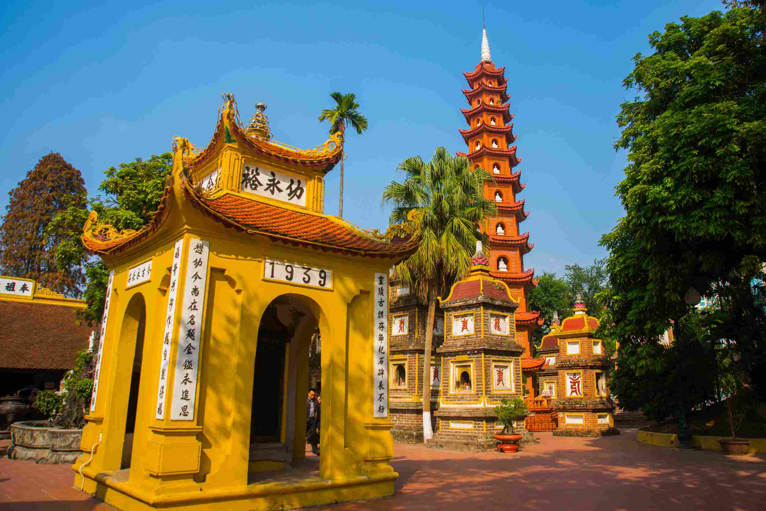 https egypt eta com images beautiful religious decor with the building asia vietnam