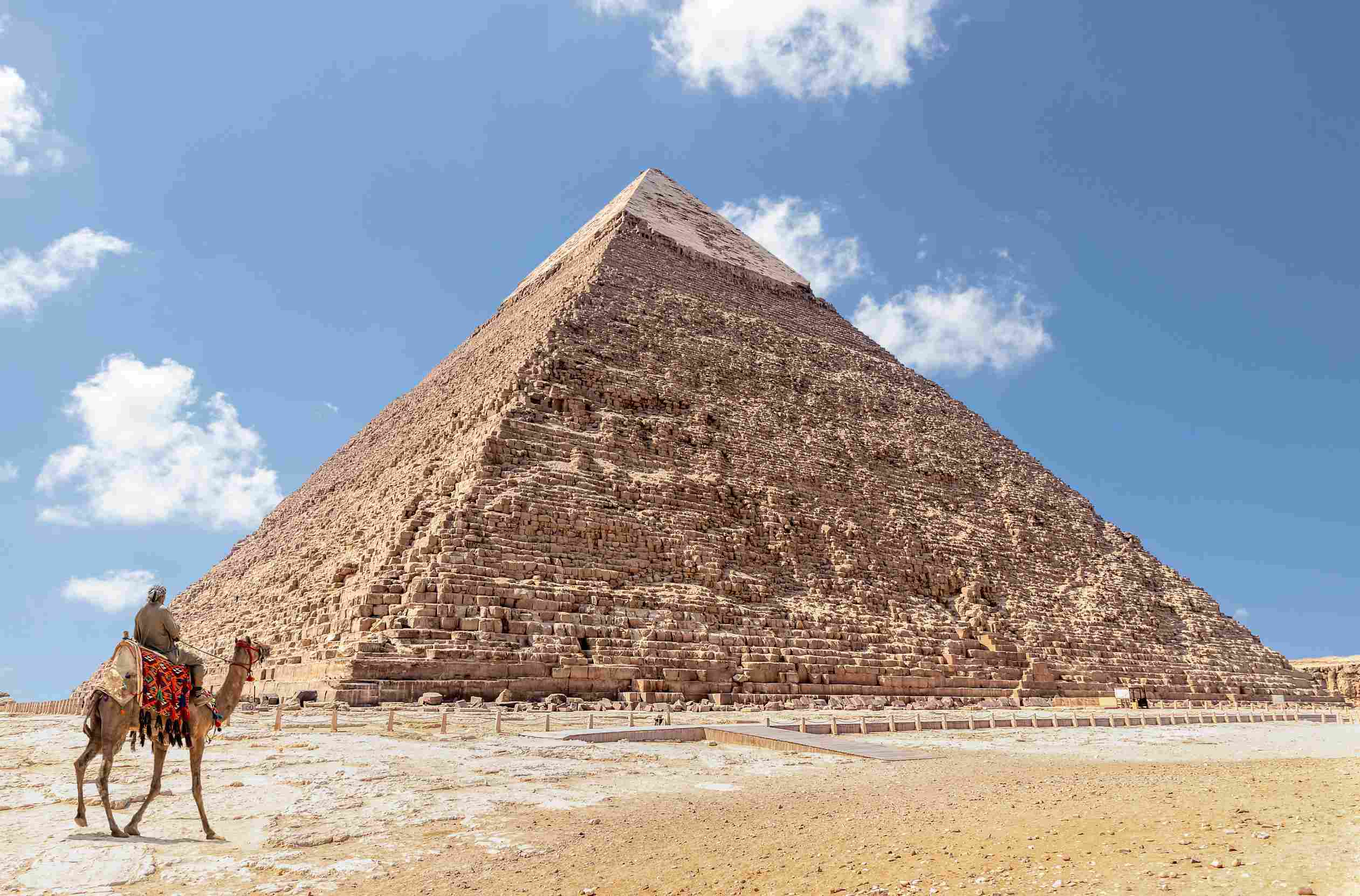https egypt eta com images bedouin on camel near pyramid of khafre or of chephren in giza egypt
