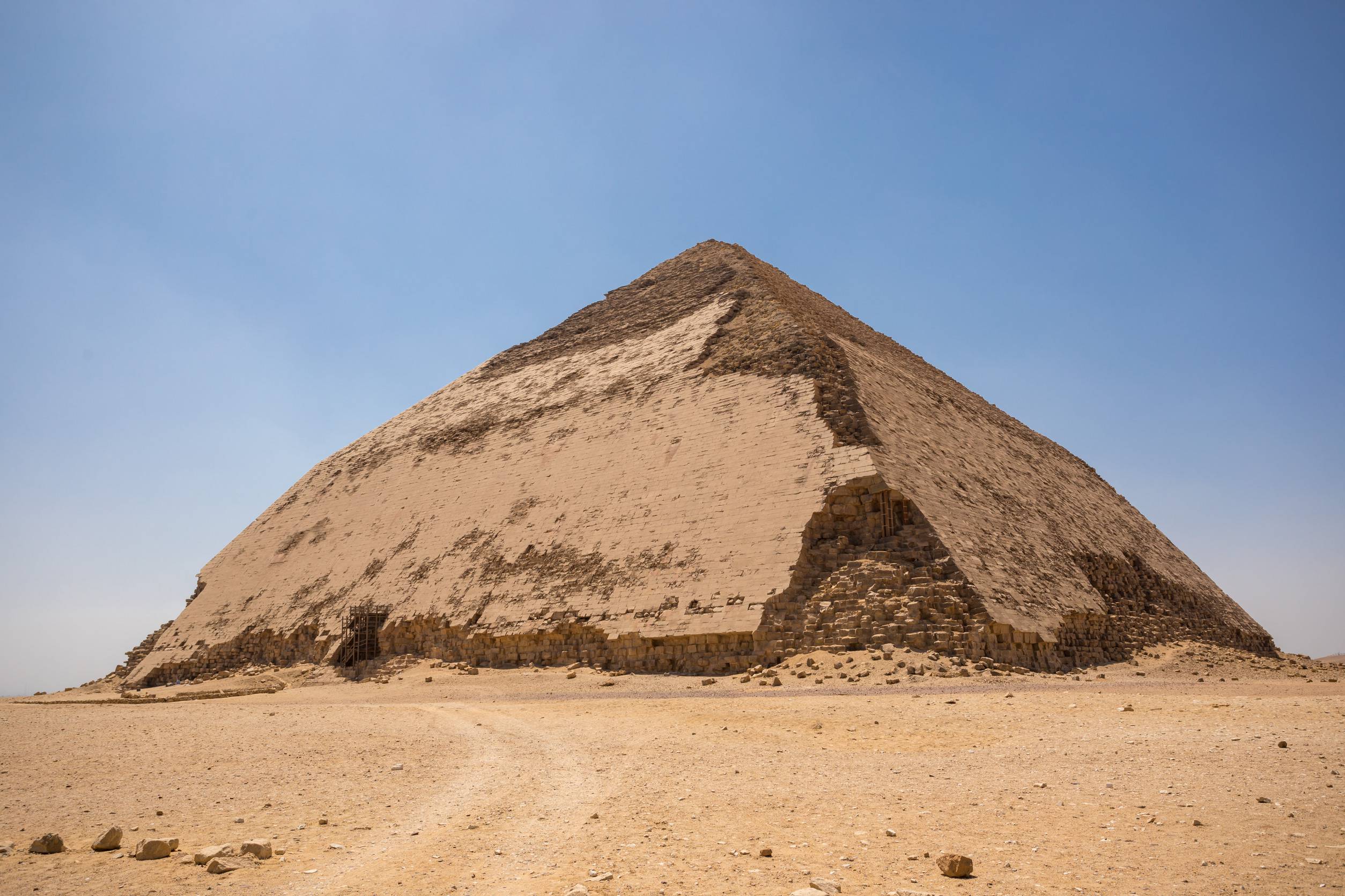 https egypt eta com images bent pyramid at dahshur cairo egypt