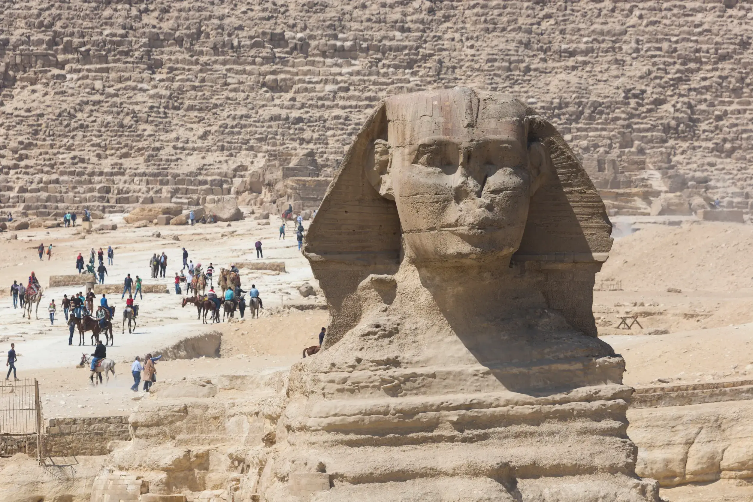 https egypt eta com images closeup view of the sphinx head with pyramid in giza near cairo egypt