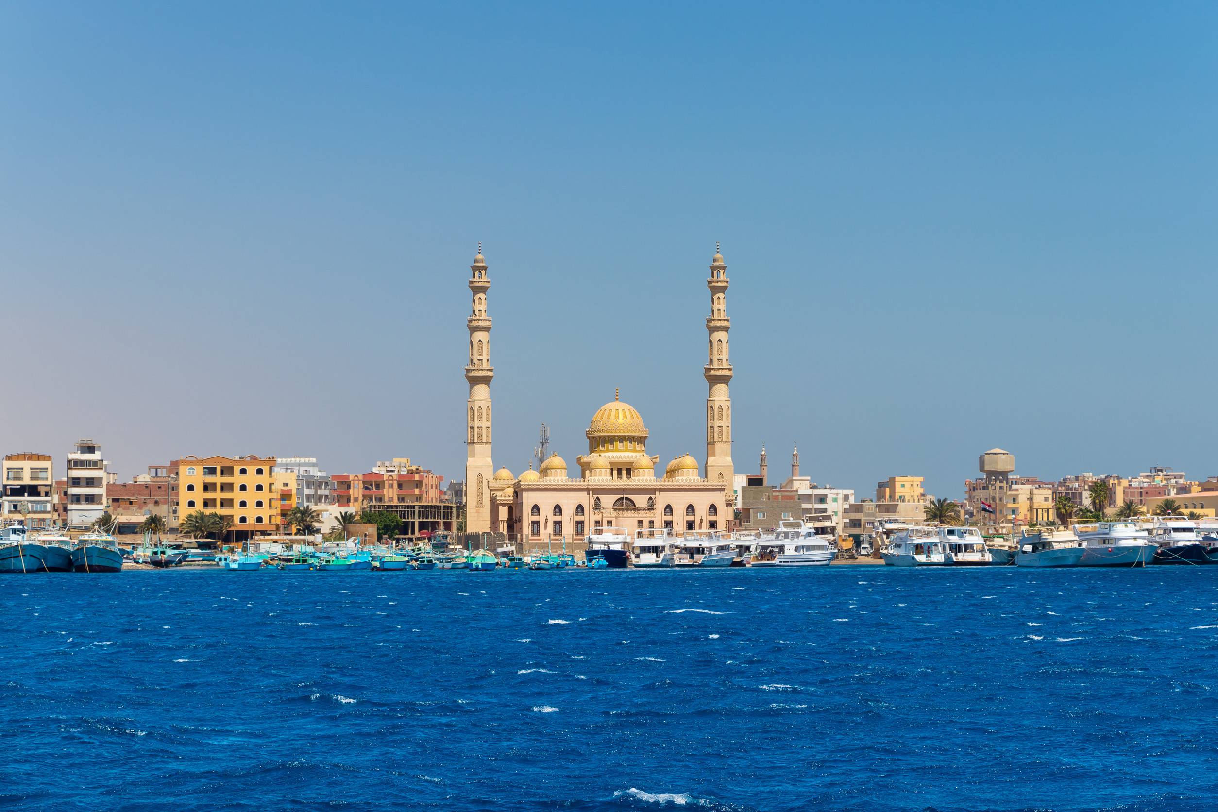 https egypt eta com images el mina mosque minaret in hurghada a view from the sea egyp