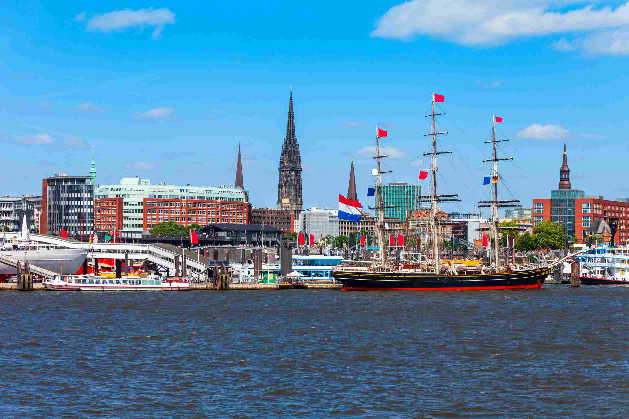 https egypt eta com images hamburg city centre and elbe river with boats in germany