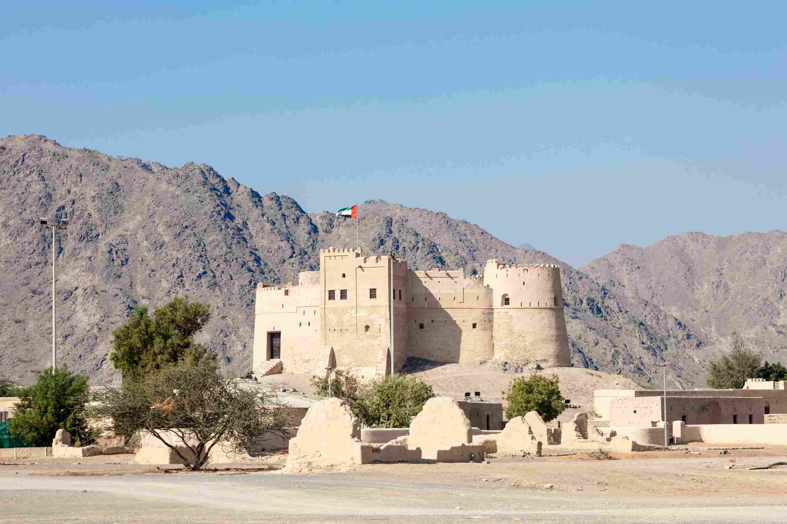https egypt eta com images historic fort in fujairah united arab emirates middle east