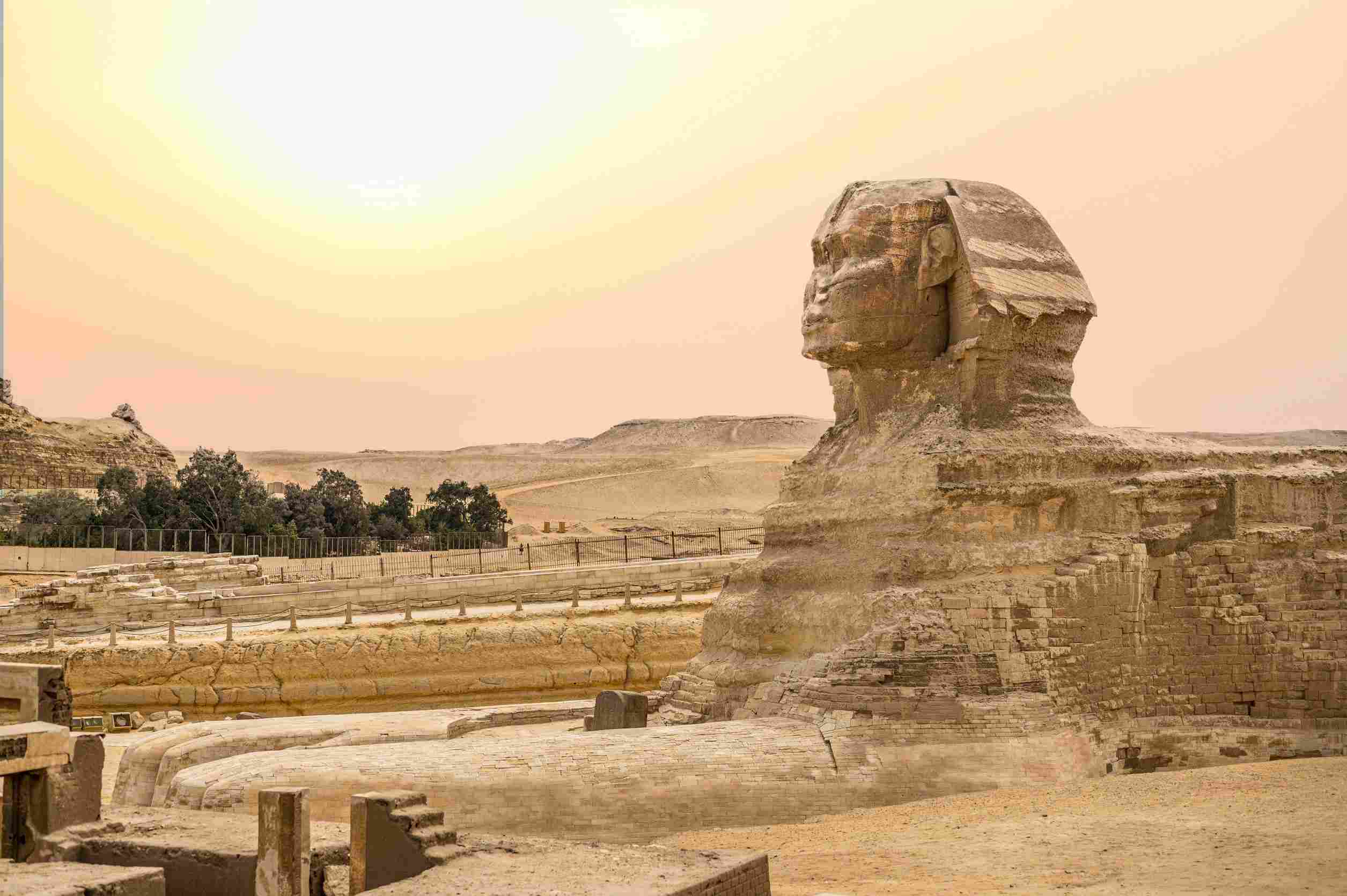 https egypt eta com images landscape with egyptian pyramids great sphinx and silhouettes ancient symbols and landmark
