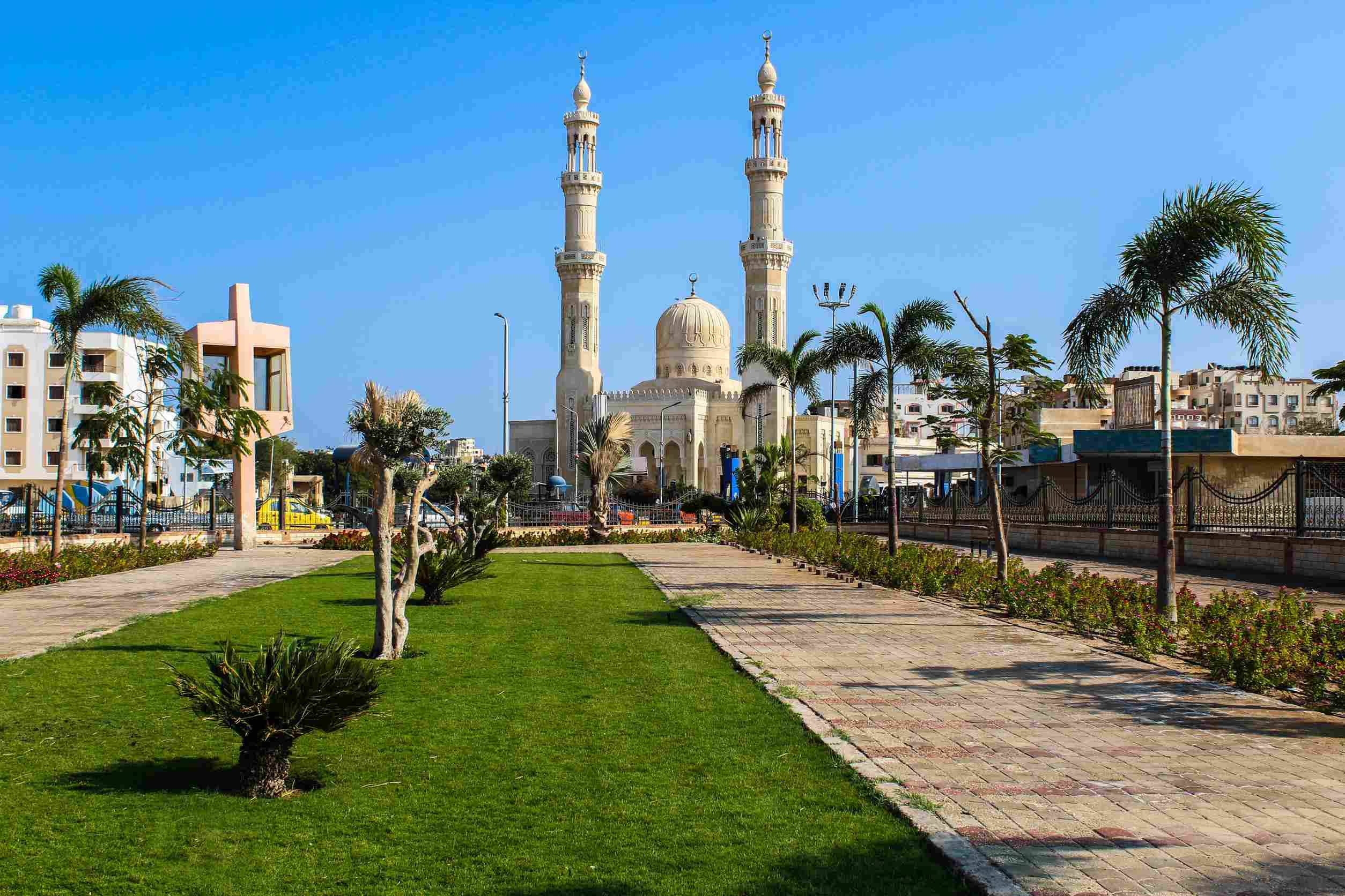 https egypt eta com images mosque abdulhasan elshazi central mosque hurghada egypt