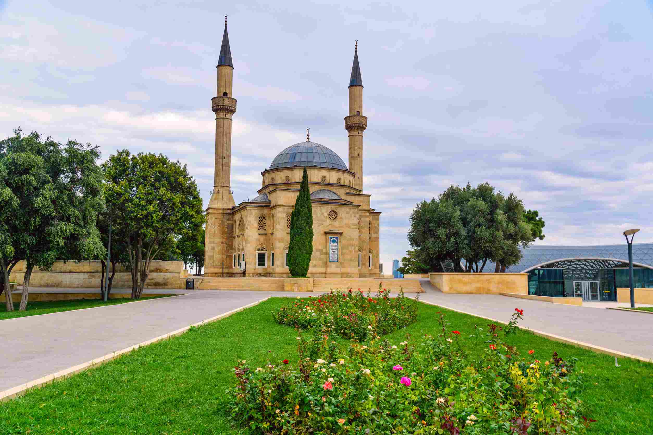 https egypt eta com images mosque of the martyrs baku azerbaijan