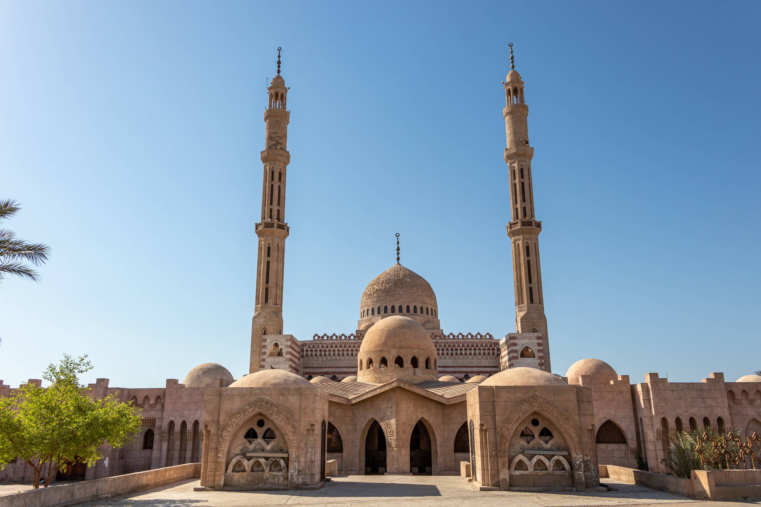 https egypt eta com images mustafa mosque is a large islamic temple in sharm el sheikh sinai peninsula egypt re