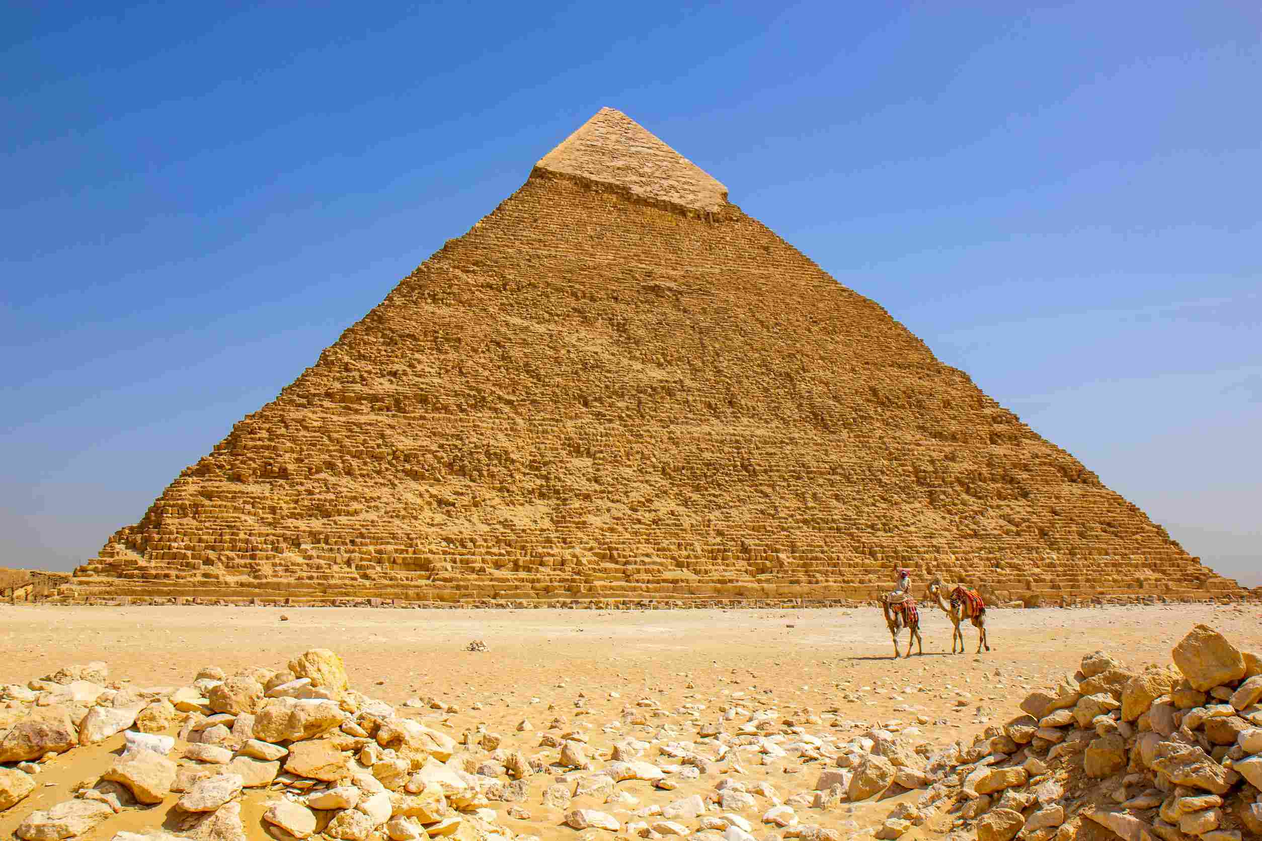 https egypt eta com images pyramid of kafre in the giza cairo egypt
