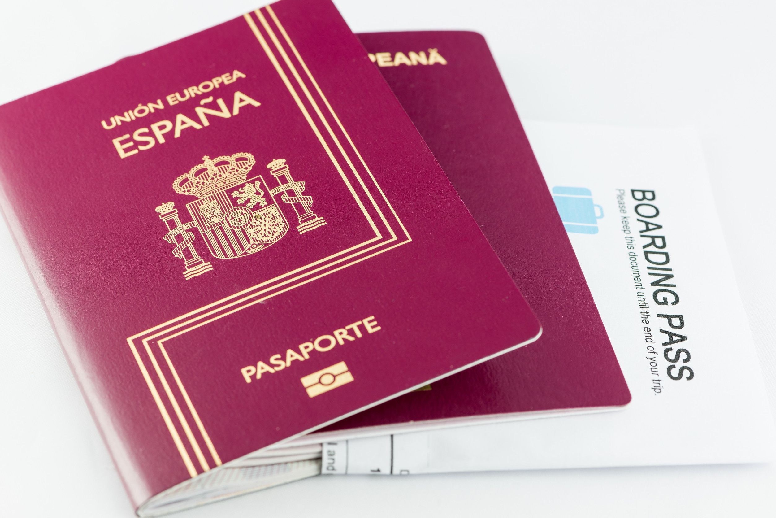  Spanish passport with boarding pass