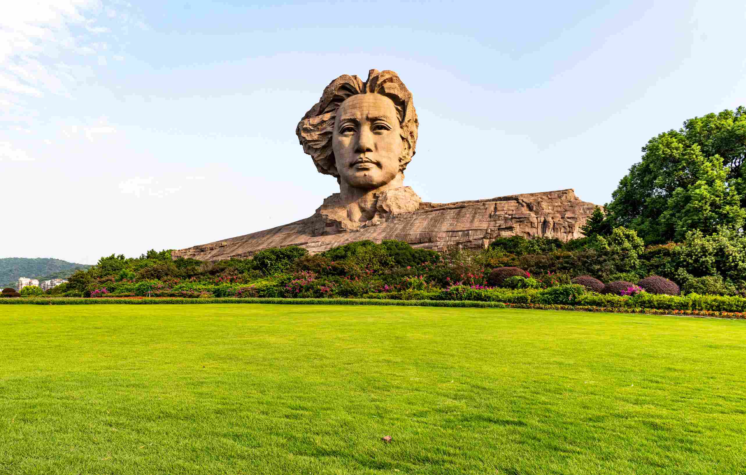 https egypt eta com images statue of mao zedong at mao zedong memorial park in beijing china