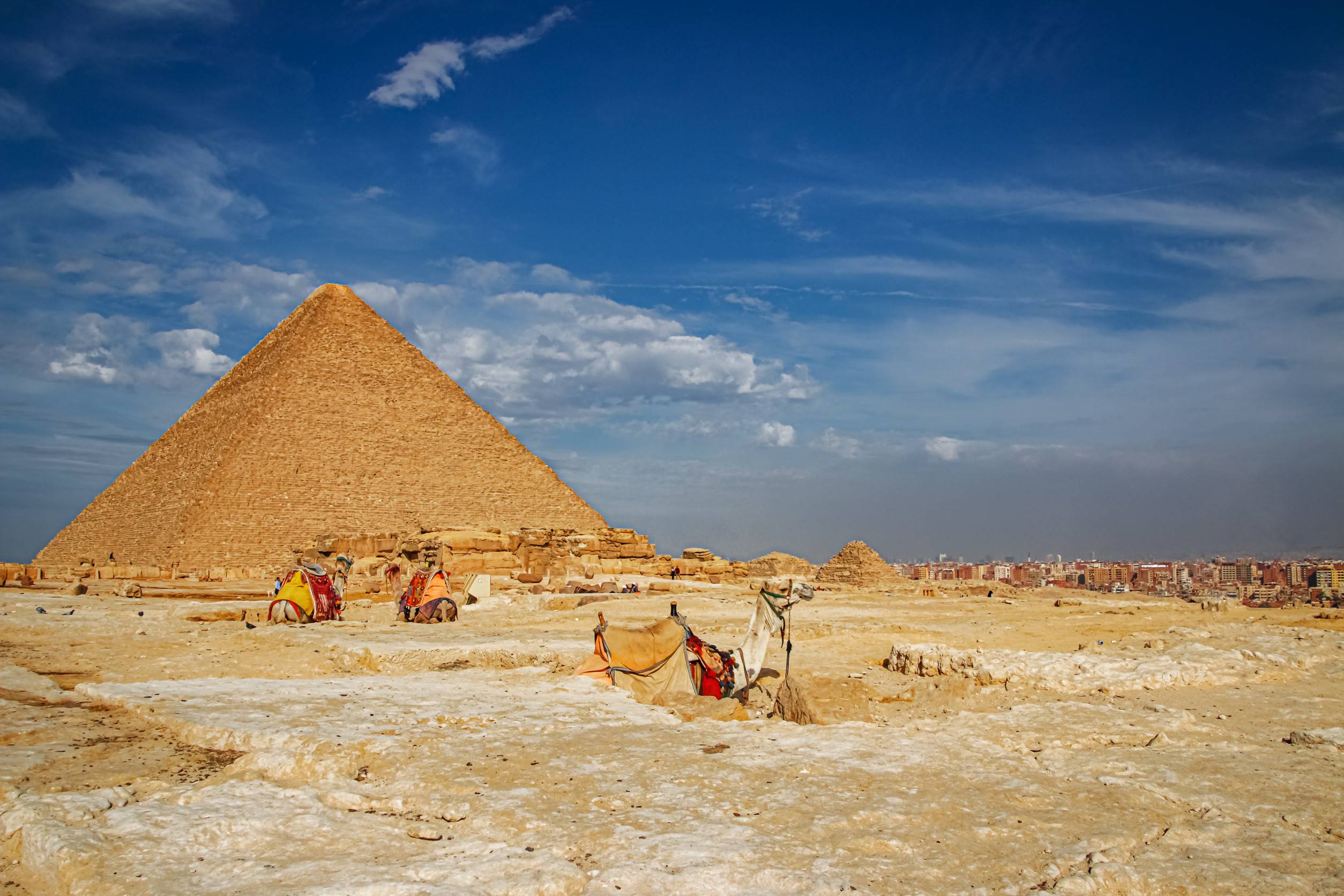 https egypt eta com images the ancient pyramid of chefren in giza egypt