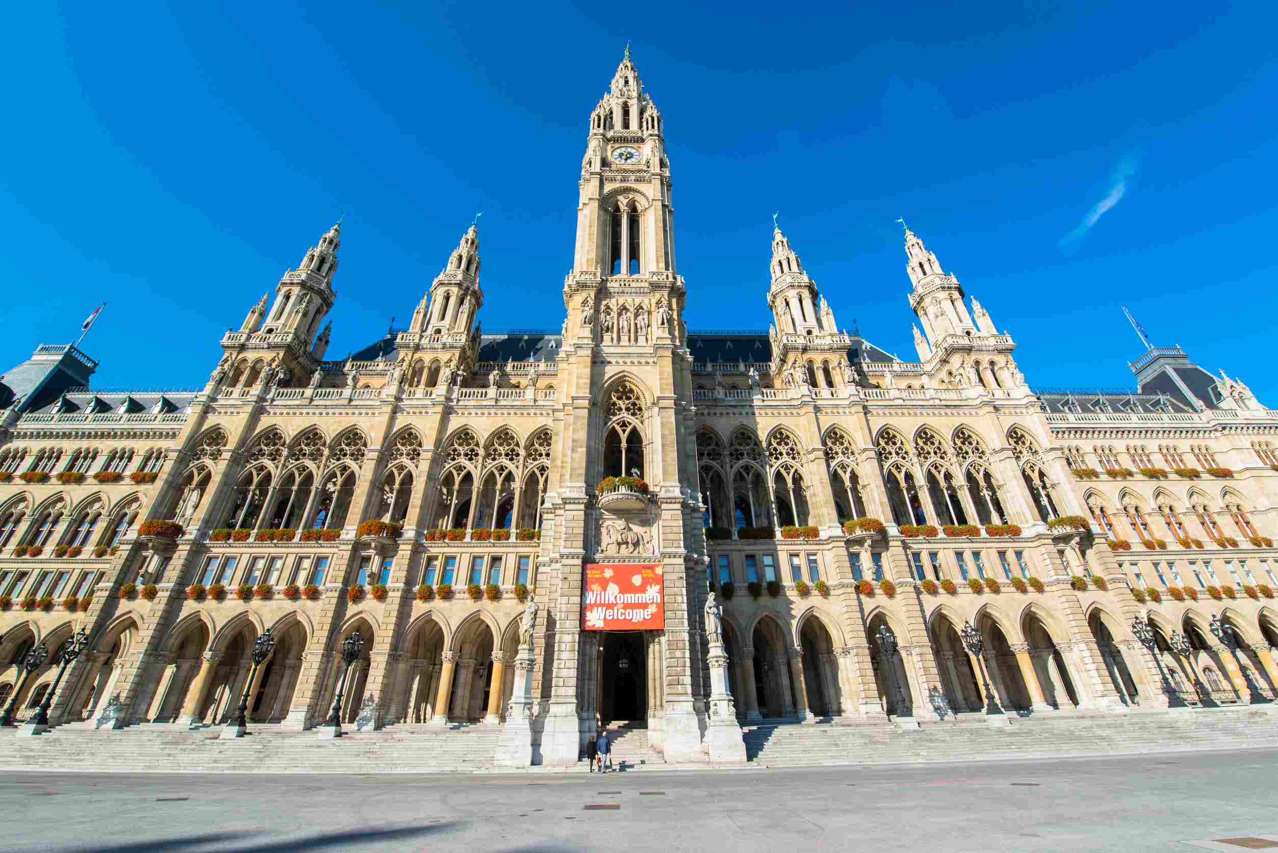 https egypt eta com images the city hall of vienna austria
