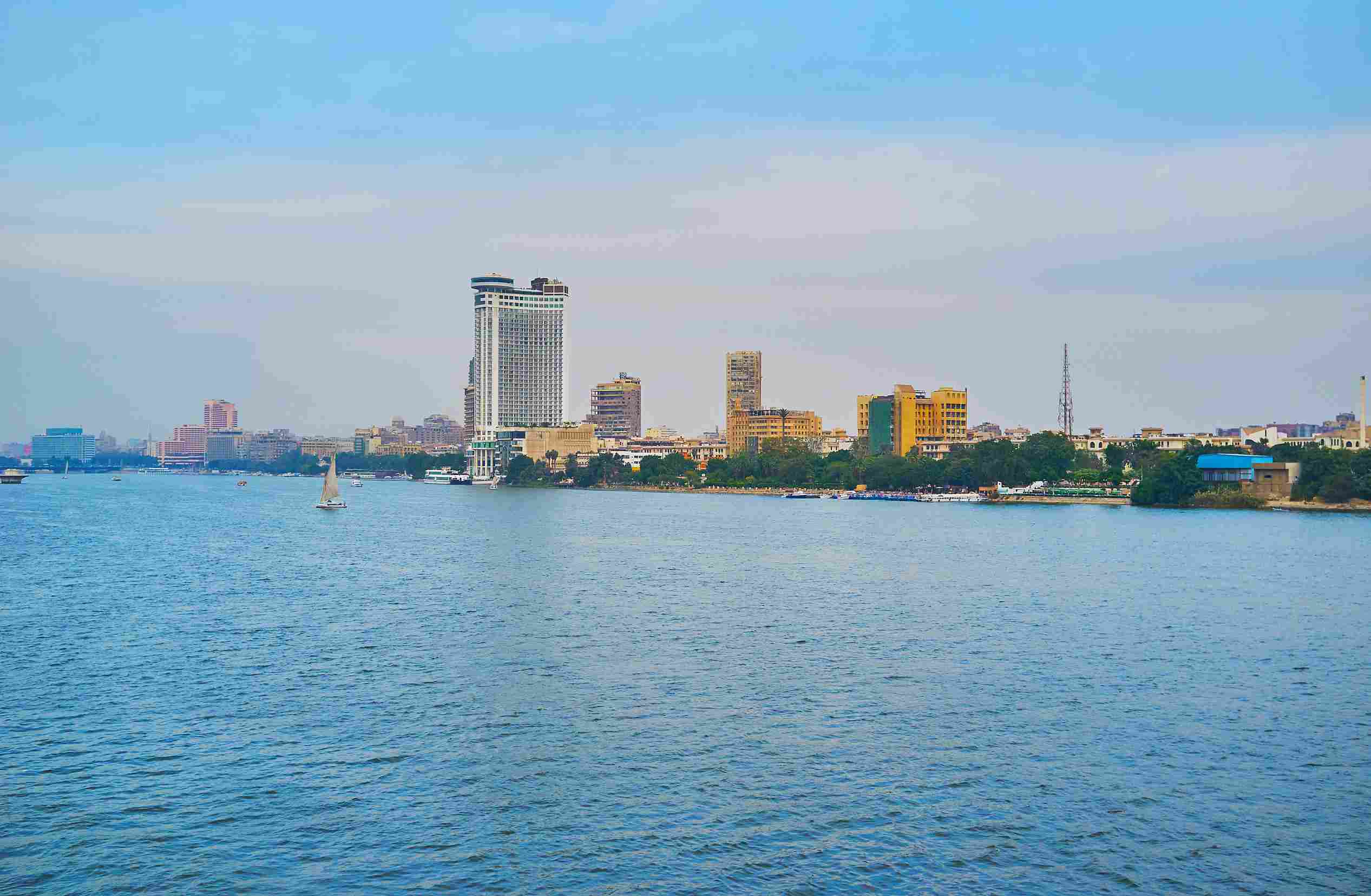 https egypt eta com images the foggy buildings of rhoda island behind the wide nle river cairo egypt