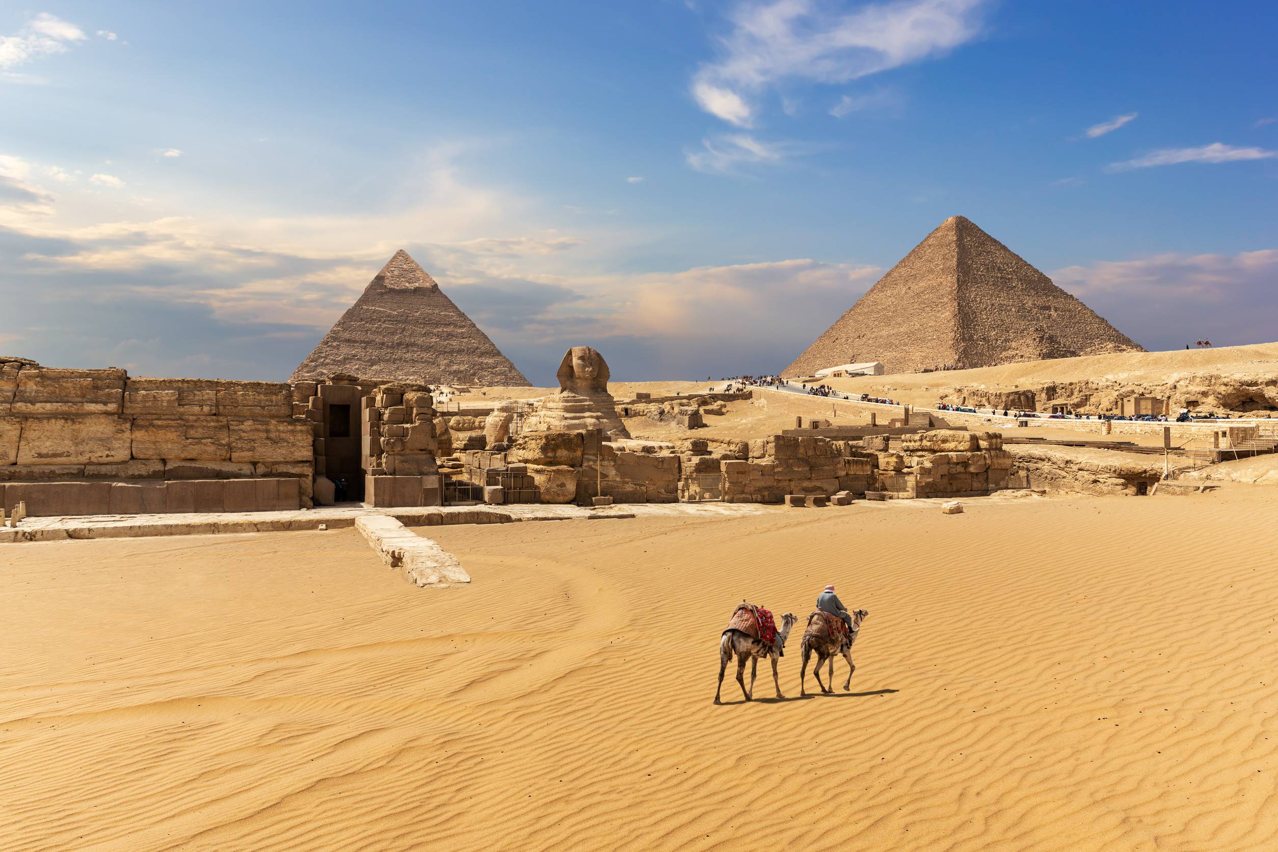 https egypt eta com images the great pyramids the sphinx and the temple entrance in giza