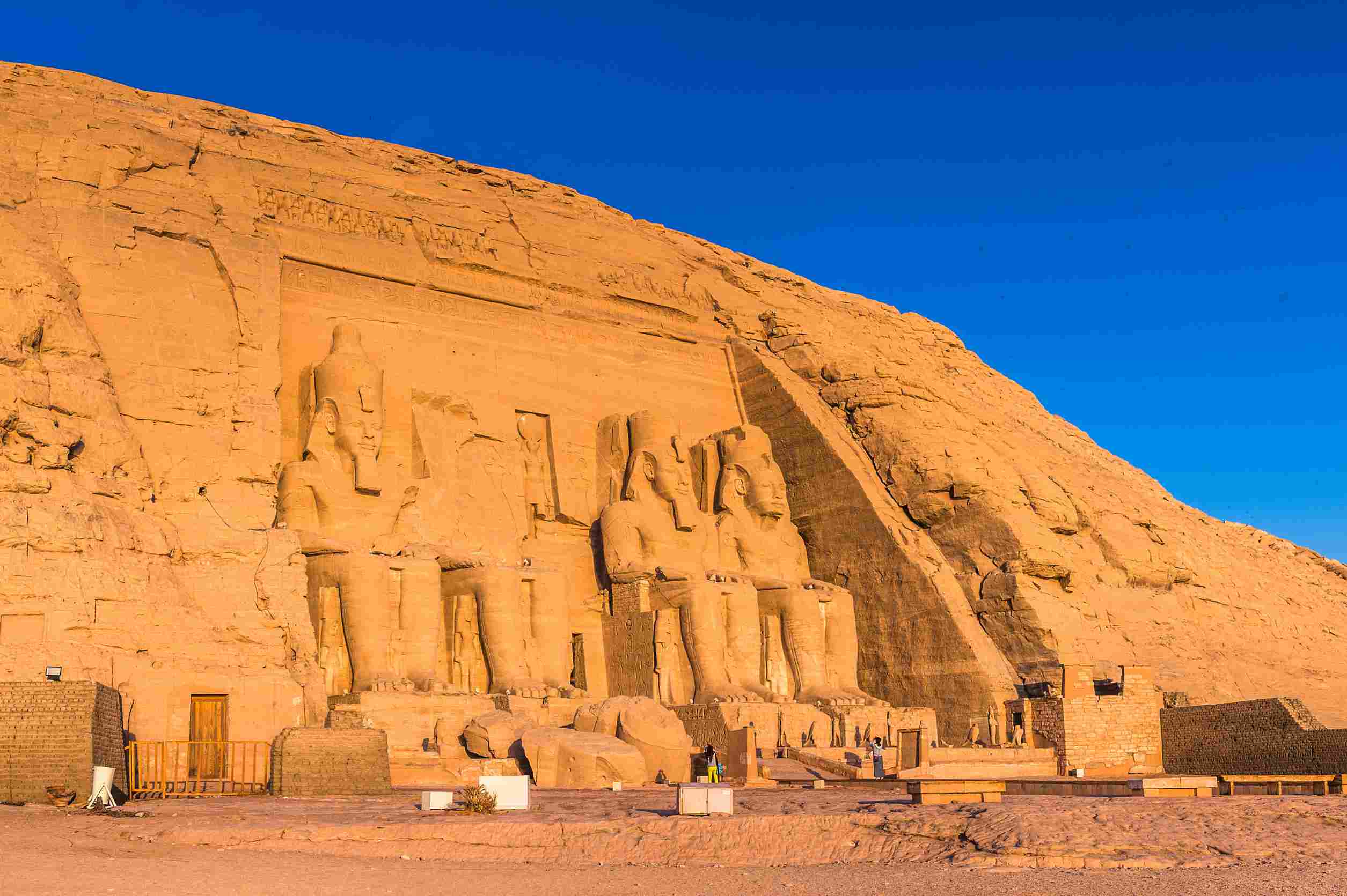 https egypt eta com images the great temple of ramesses ii on the sunrise abu simbel egyp