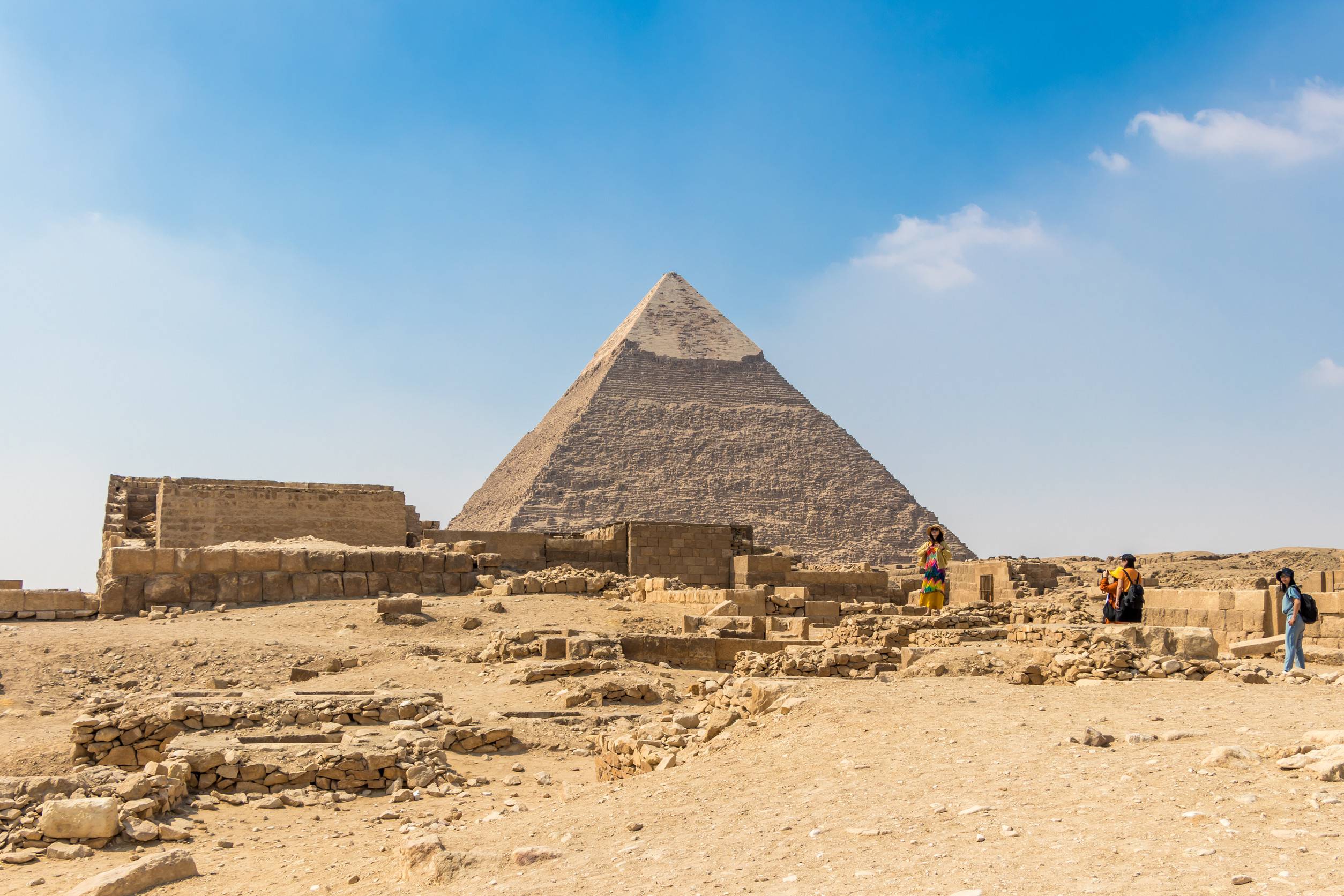 https egypt eta com images the pyramid of khafre the second largest of the pyramids of giza cairo egyp