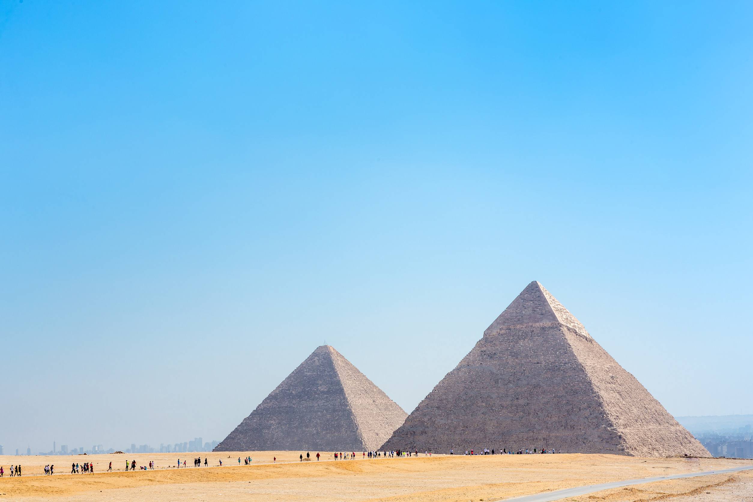 https egypt eta com images the pyramids at giza in egy