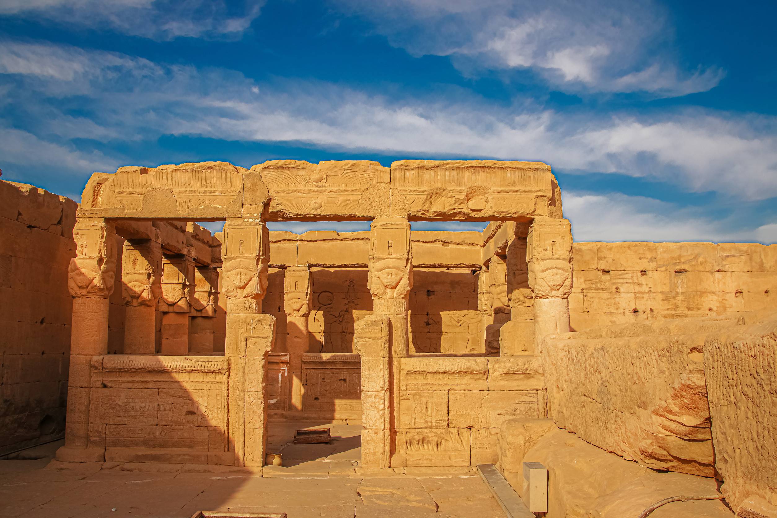 https egypt eta com images the ruins of the beautiful ancient temple of dendera or hathor temple egypt dendera
