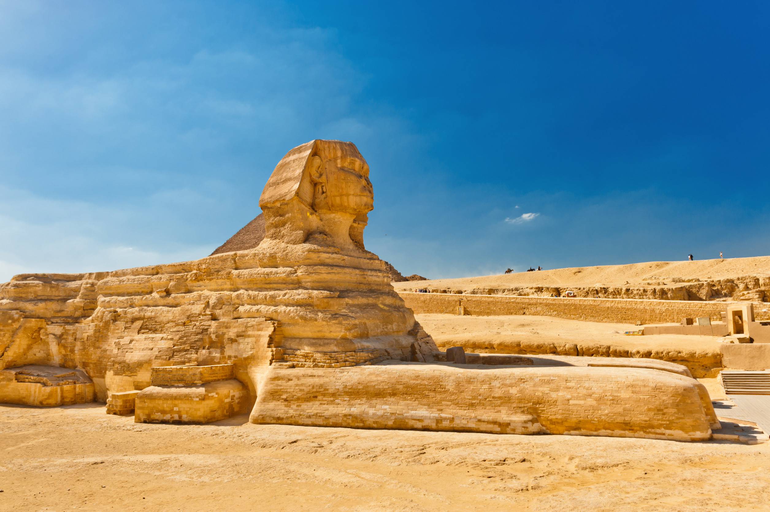 https egypt eta com images the sphinx with pyramid in background egypt cai