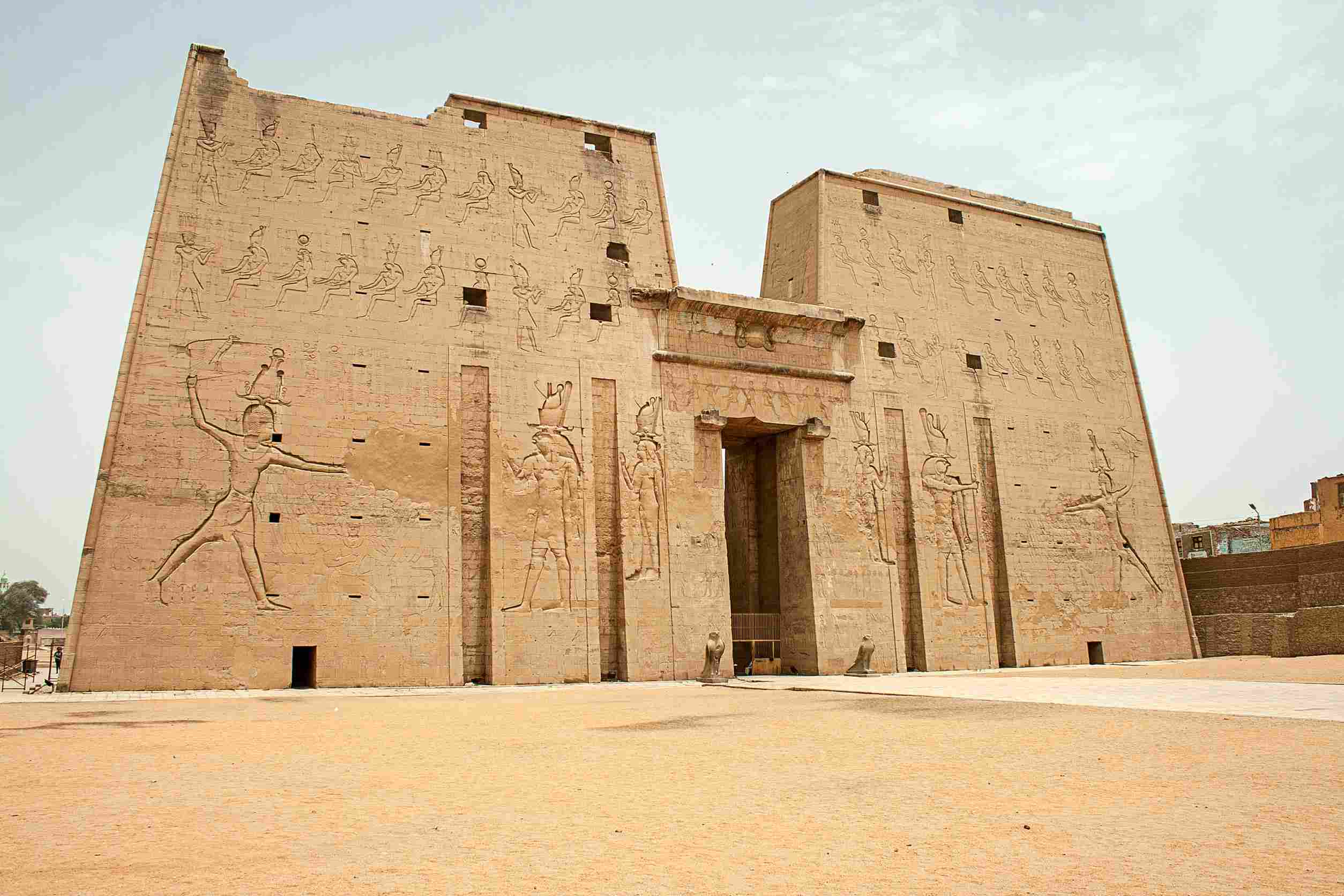 https egypt eta com images the temple of edfu is an ancient egyptian temple located on the west bank of the nile in the city