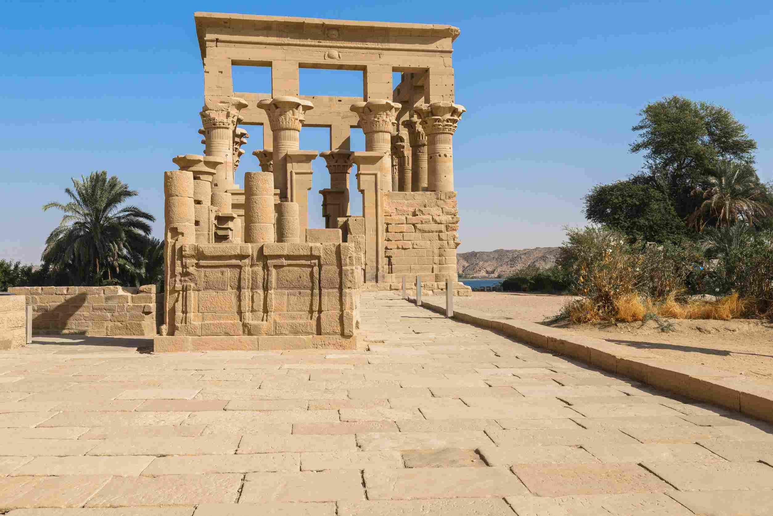https egypt eta com images trajans kiosk on agilika island aswan egypt