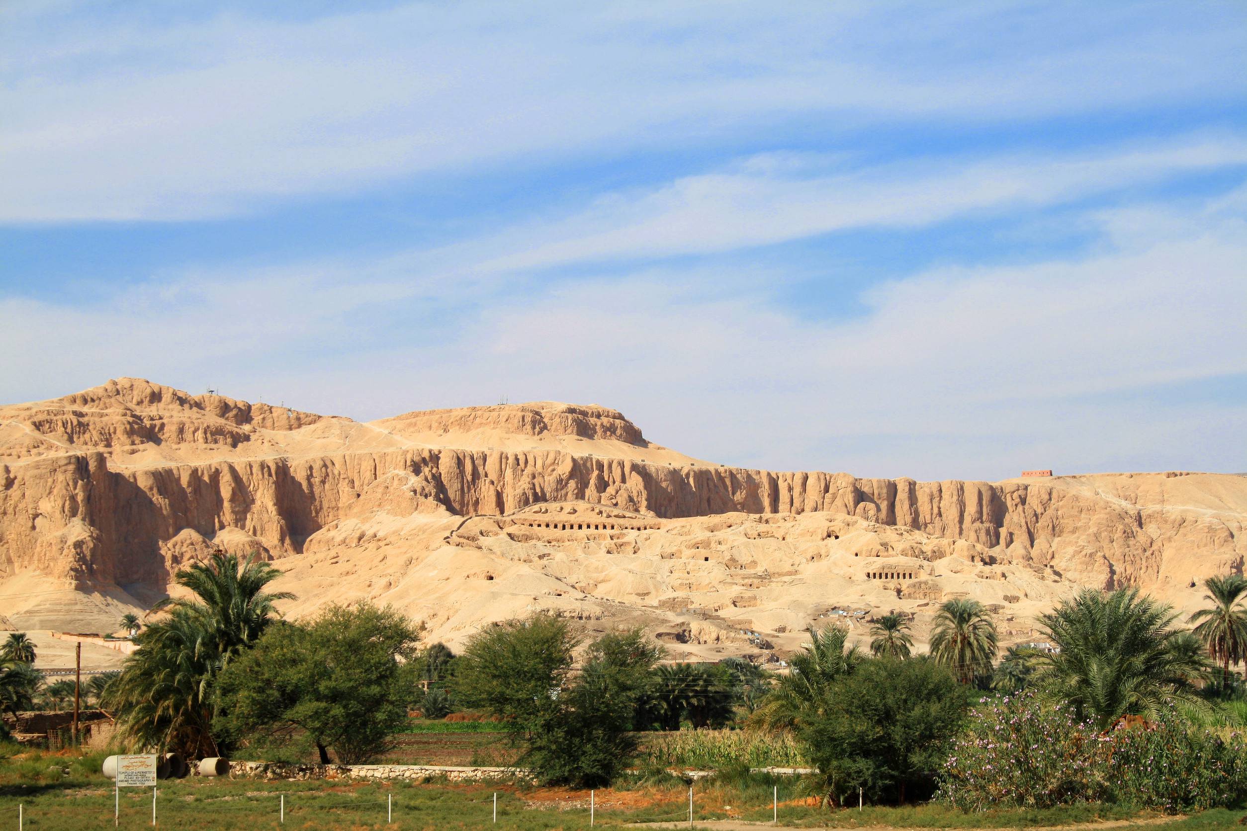 https egypt eta com images view of the mountains in the city of luxor egypt
